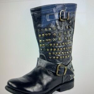 Bed|Stü Cobbler Series Leather Whacky Stud Distressed Engineer Boot